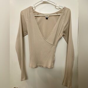 Universal Thread Ribbed V-Neck Long Sleeve Top - Beige